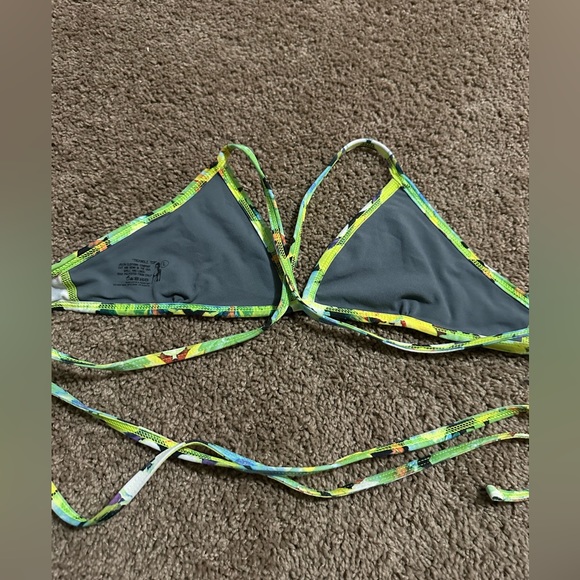 Cross ties back JOLYN triangle top - Picture 3 of 4